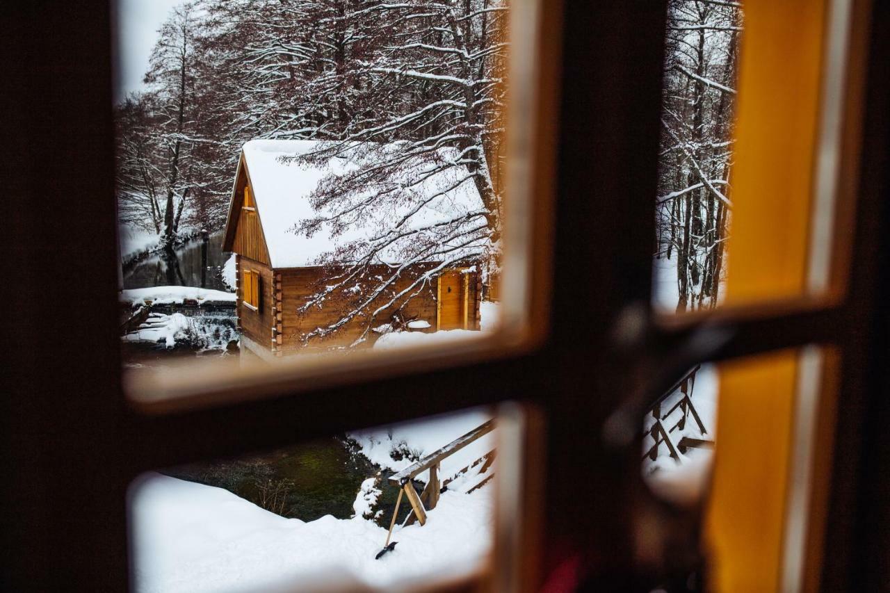 Vodenica Vrelo Chalets Vrelo Korenicko Екстер'єр фото