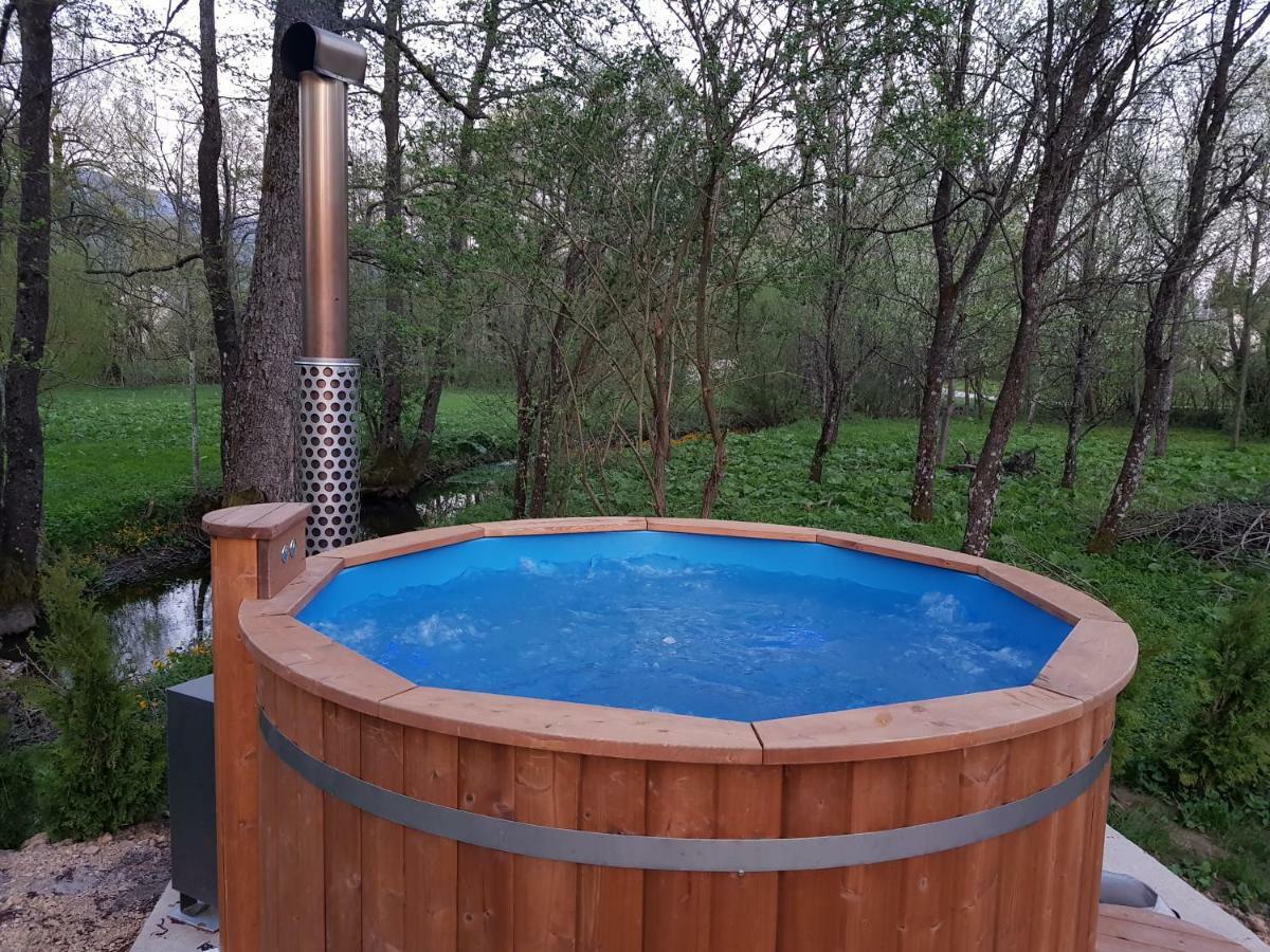 Vodenica Vrelo Chalets Vrelo Korenicko Екстер'єр фото